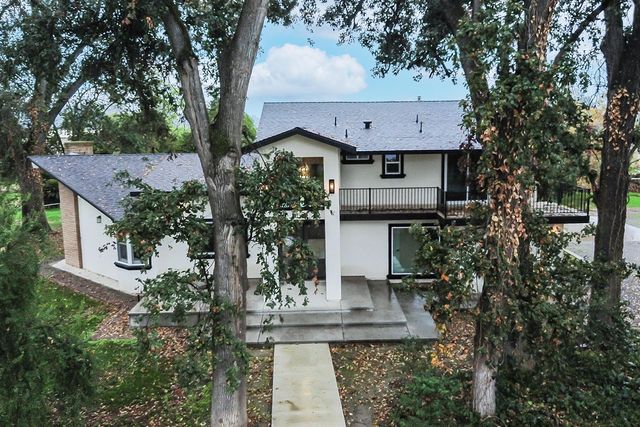 31191 Rd 160 160, Visalia, CA 93292