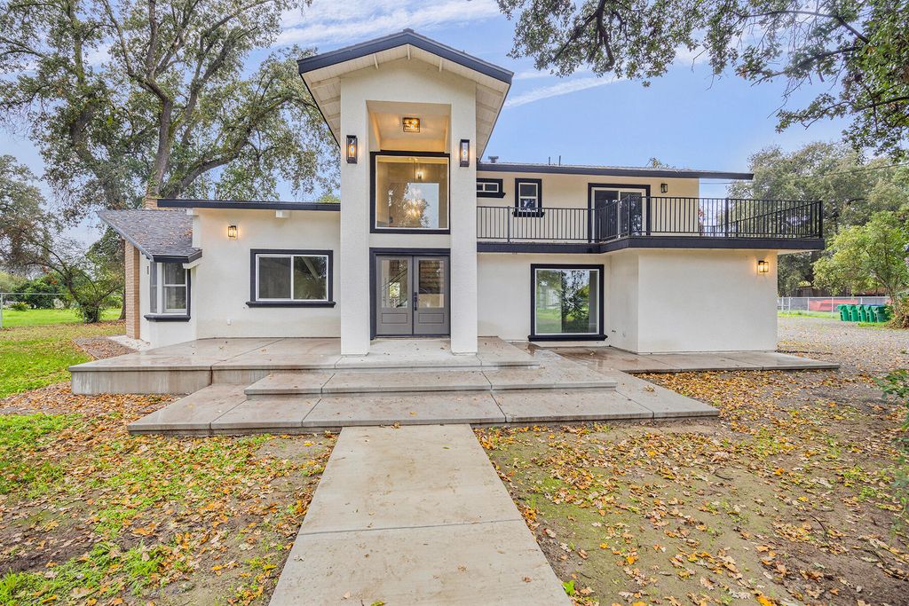 31191 Rd 160 160, Visalia, CA 93292