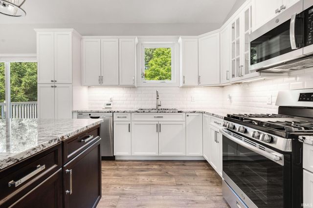 53667 Terre Verde Hills Court, South Bend, IN 46628