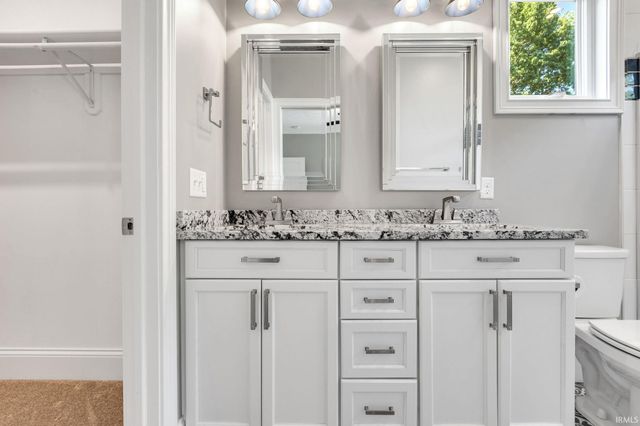 53667 Terre Verde Hills Court, South Bend, IN 46628