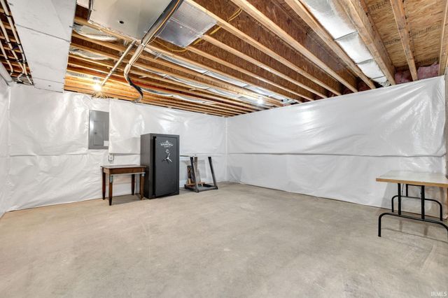 53667 Terre Verde Hills Court, South Bend, IN 46628