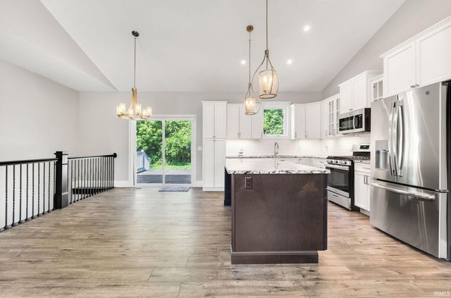 53667 Terre Verde Hills Court, South Bend, IN 46628