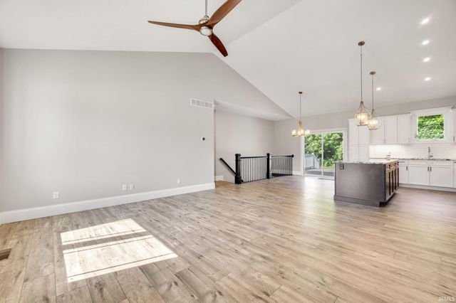 53667 Terre Verde Hills Court, South Bend, IN 46628