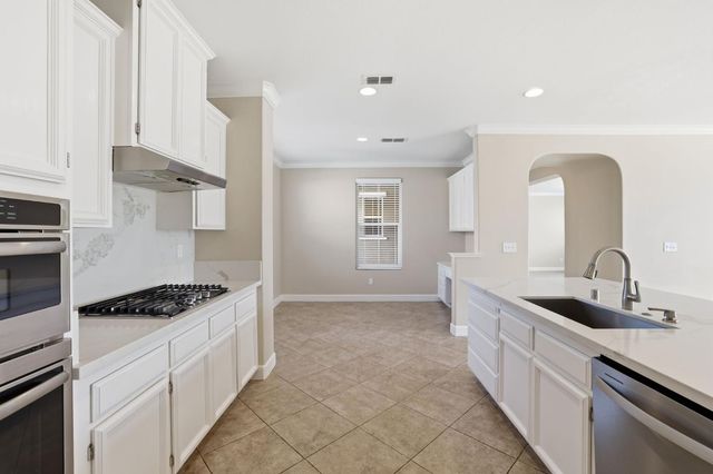 2119 Greenhorn Creek Cir, Plumas Lake, CA 95961