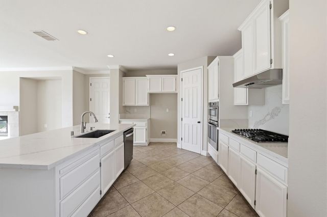 2119 Greenhorn Creek Cir, Plumas Lake, CA 95961