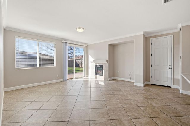 2119 Greenhorn Creek Cir, Plumas Lake, CA 95961