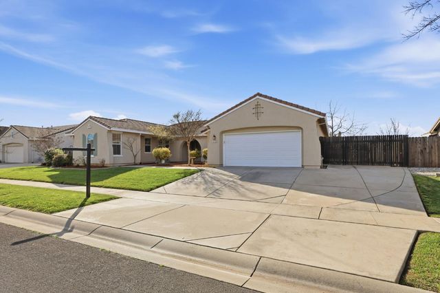 2119 Greenhorn Creek Cir, Plumas Lake, CA 95961