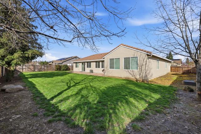 2119 Greenhorn Creek Cir, Plumas Lake, CA 95961