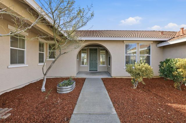 2119 Greenhorn Creek Cir, Plumas Lake, CA 95961