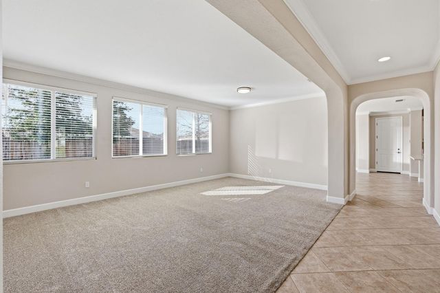 2119 Greenhorn Creek Cir, Plumas Lake, CA 95961