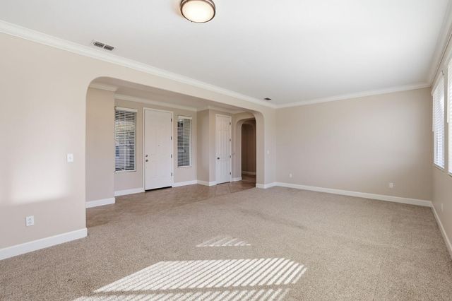 2119 Greenhorn Creek Cir, Plumas Lake, CA 95961