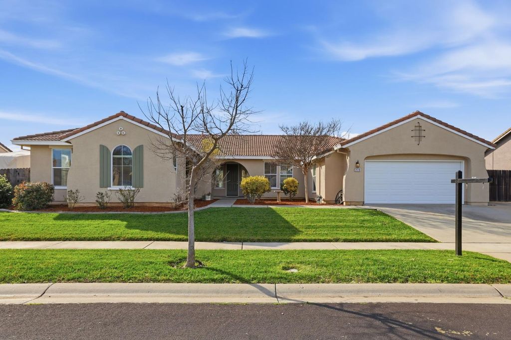 2119 Greenhorn Creek Cir, Plumas Lake, CA 95961