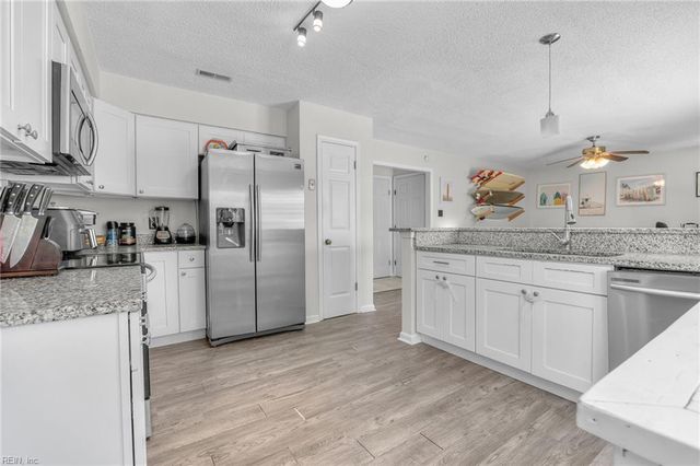 901 Chaka CT, Virginia Beach, VA 23454