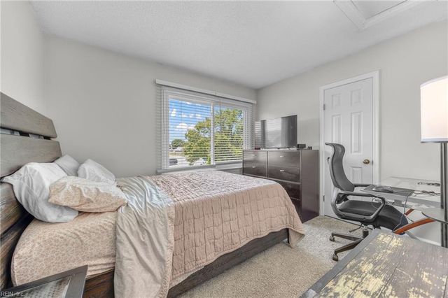 901 Chaka CT, Virginia Beach, VA 23454