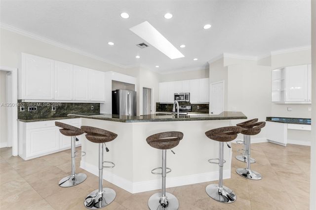 2625 Fairways Dr, Homestead, FL 33035