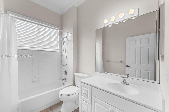 2625 Fairways Dr, Homestead, FL 33035