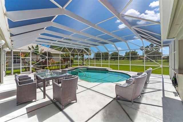 2625 Fairways Dr, Homestead, FL 33035