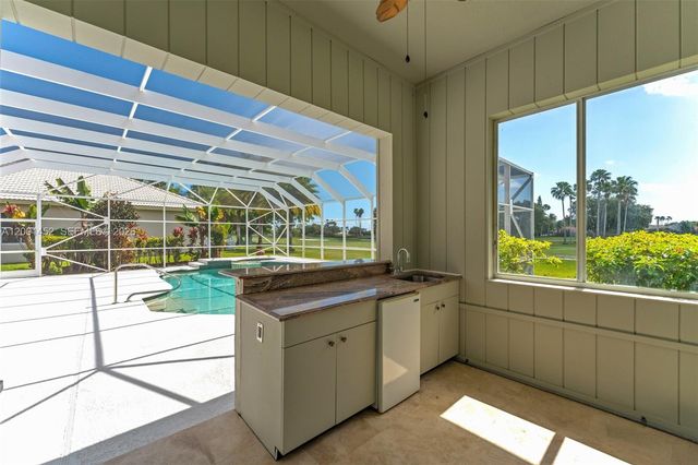 2625 Fairways Dr, Homestead, FL 33035