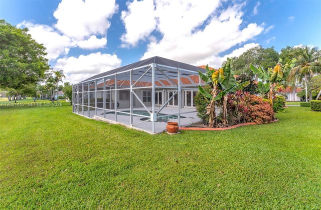 2625 Fairways Dr, Homestead, FL 33035