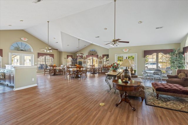 1616 Crossing Boulevard, Circleville, OH 43113