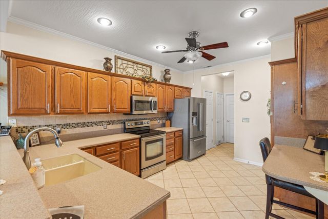 1616 Crossing Boulevard, Circleville, OH 43113