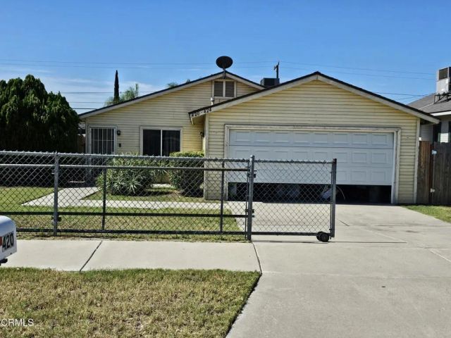 420 E B Street, Colton, CA 92324