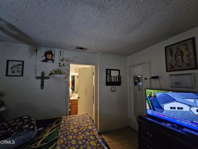420 E B Street, Colton, CA 92324
