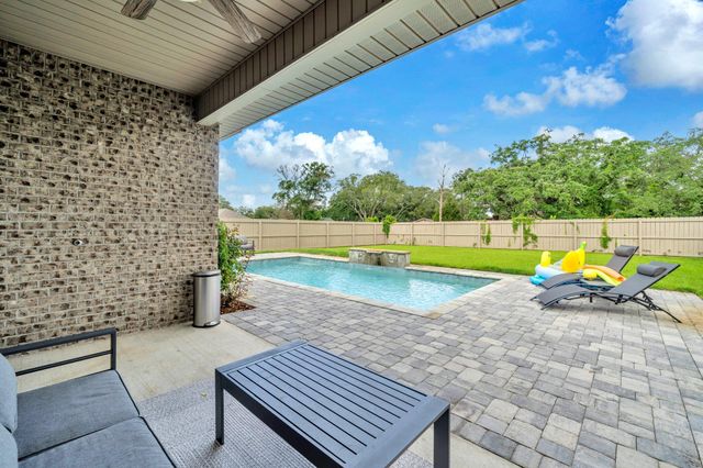 1369 N Beal Extension, Fort Walton Beach, FL 32547