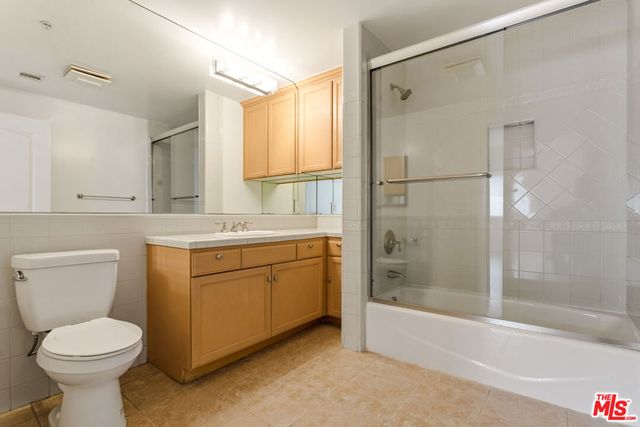3328 OAKHURST Avenue 108, Los Angeles, CA 90034