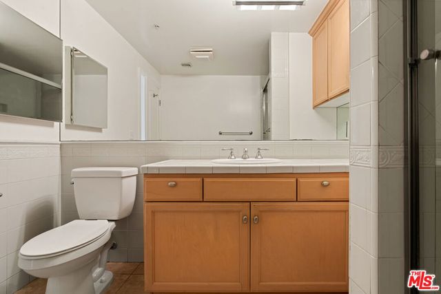 3328 OAKHURST Avenue 108, Los Angeles, CA 90034