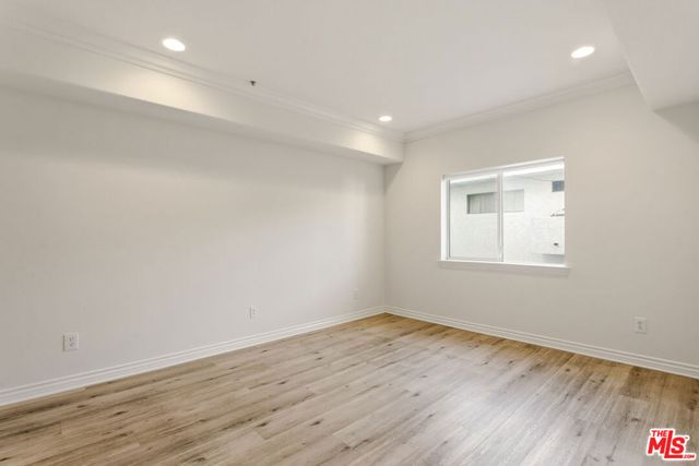 3328 OAKHURST Avenue 108, Los Angeles, CA 90034