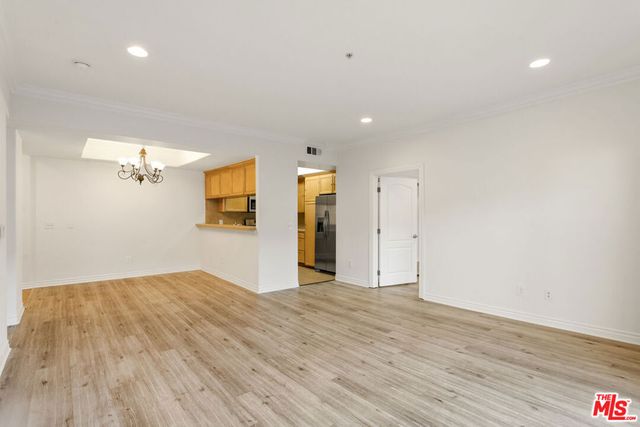 3328 OAKHURST Avenue 108, Los Angeles, CA 90034