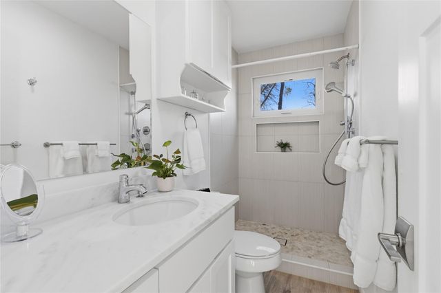 11712 Natrona DR, Austin, TX 78759