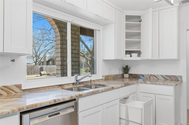 11712 Natrona DR, Austin, TX 78759