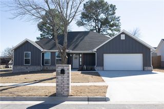 817 Spurgeon Lane, Prairie Grove, AR 72753