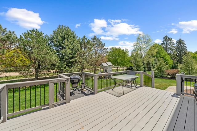 3727 Hogan Circle, Rochester, MI 48307