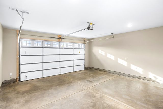 5951 Hunt Valley Drive, Spring Hill, TN 37174