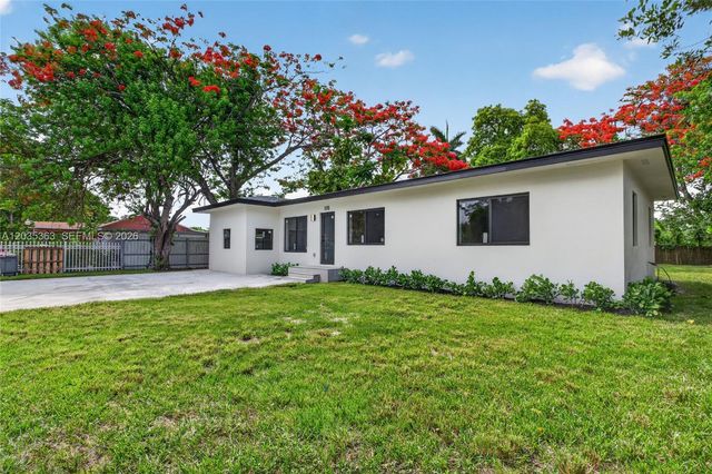 175 NE 159th St, Miami, FL 33162