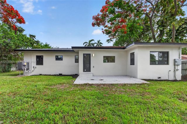 175 NE 159th St, Miami, FL 33162