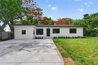 175 NE 159th St, Miami, FL 33162