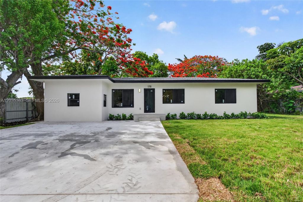 175 NE 159th St, Miami, FL 33162