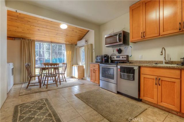 17193 Manzanita Street, Stirling City, CA 95978