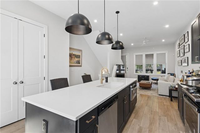 913 Brees Court, Atlanta, GA 30318