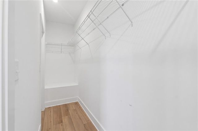 913 Brees Court, Atlanta, GA 30318