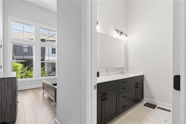 913 Brees Court, Atlanta, GA 30318