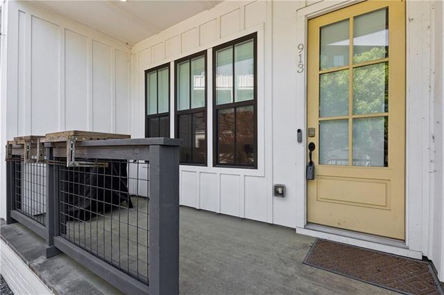 913 Brees Court, Atlanta, GA 30318