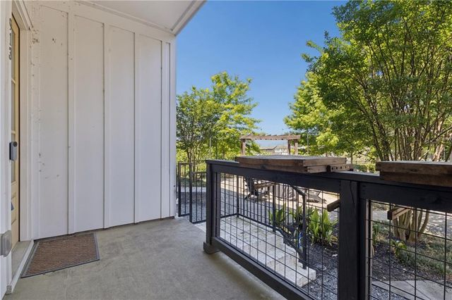 913 Brees Court, Atlanta, GA 30318