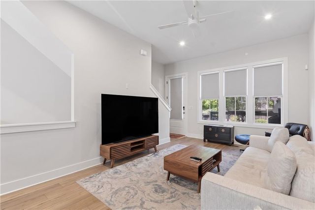 913 Brees Court, Atlanta, GA 30318