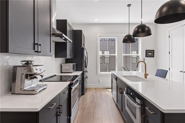 913 Brees Court, Atlanta, GA 30318