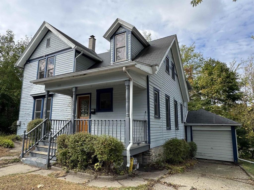 339 Home Park Avenue, Janesville, WI 53545
